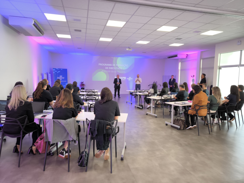 Parceria inicia conteúdos de curso à formação de executivos de Aces