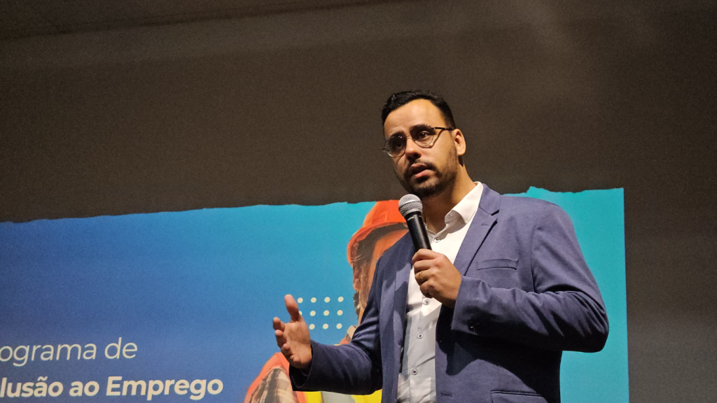 Fiep cria programa que mostra força e importância do trabalho