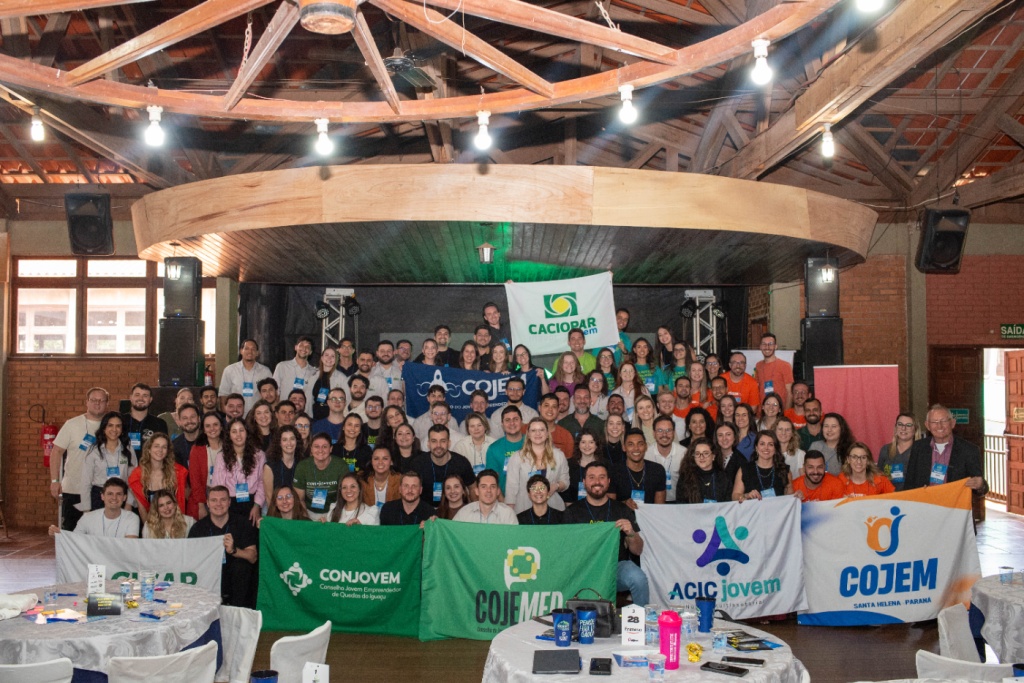 Mais de cem jovens participam da 5ª edição do Summit Caciopar