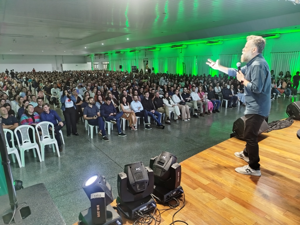 CONEXÃO ACIPA 2025  Palestra com Marcos Piangers reúne grande público em Palotina