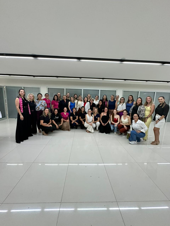 Caciopar Mulher realiza Encontro de Lideranças com representantes de 18 ACES em Cascavel