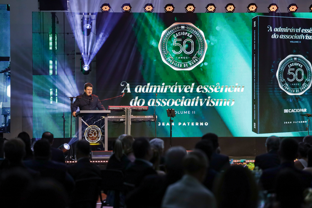 Lançamento do livro dos 50 anos: mais de 300 páginas imortalizam trajetória da Coordenadoria