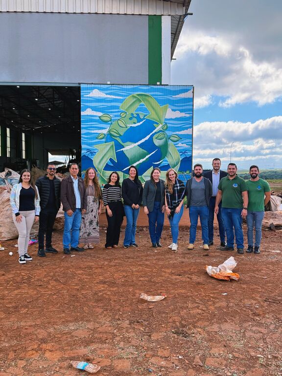 Diretores da ACISMI fazem visita técnica à Associação dos Agentes de Meio Ambiente e Reciclagem (AMAR)
