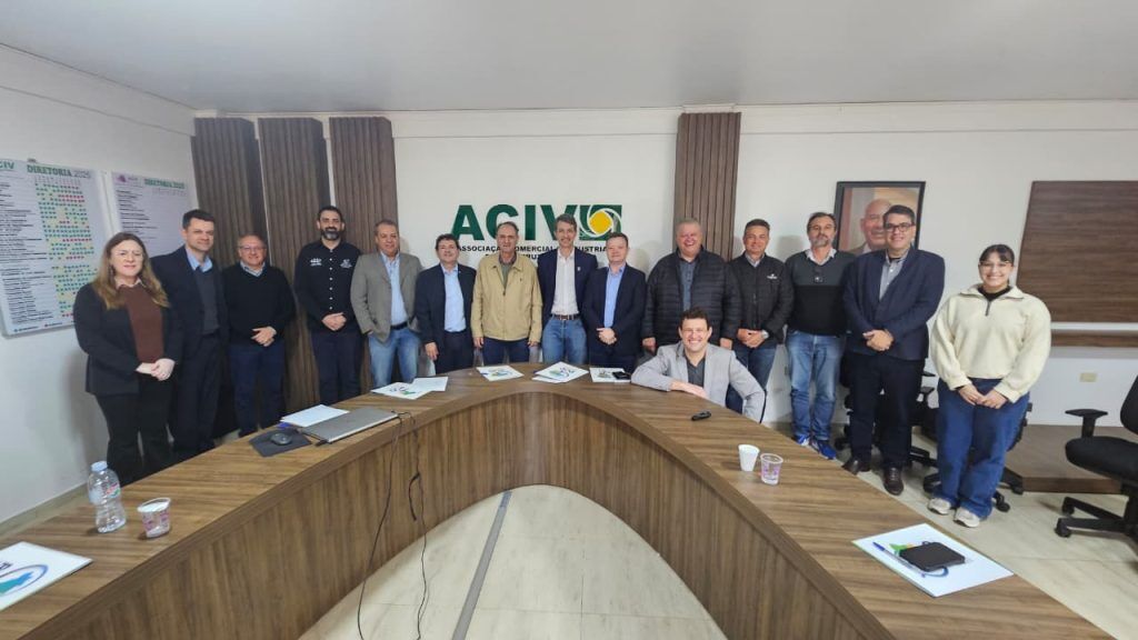 O encontro foi realizado na manhã desta quinta-feira na Aciv, pela primeira vez em Vera Cruz